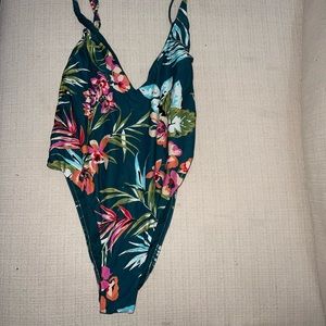 Billabong x UO One Piece